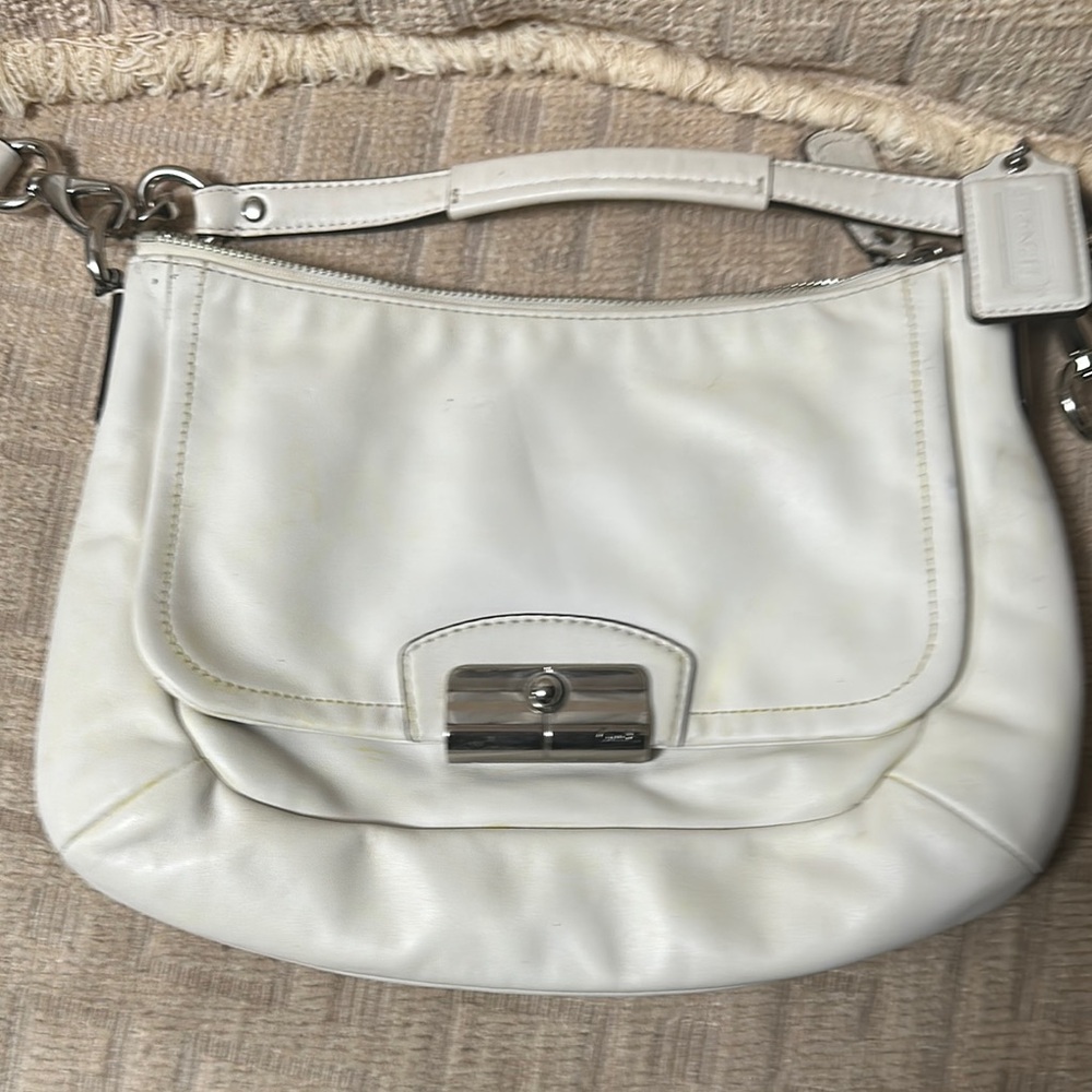 Elegant White Leather Shoulder Bag